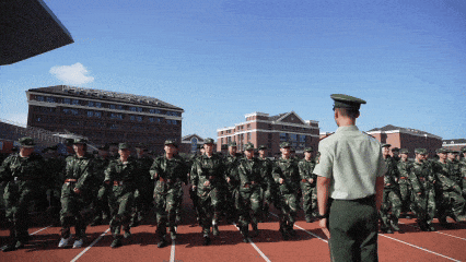 屈光术后防晒不到位，角膜长「雾霾」？军训烈日下更需严防！