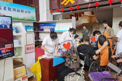 建院 15 周年 | 燕达医院走进臻园健康管理有限公司开展公益义诊及健康筛查活动