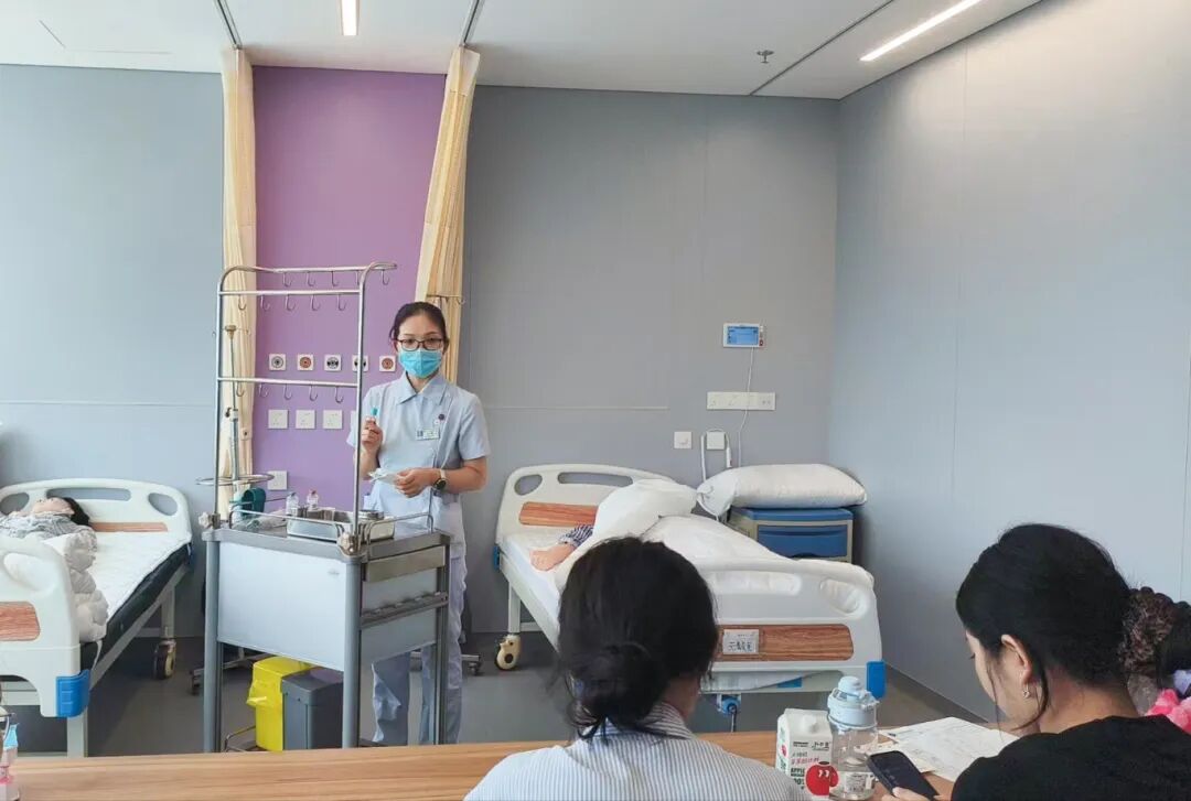 追光而来,共赴使命 | 燕达陆道培医院 2025 年度第二次新员工入职培训圆满结束