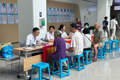 别忘了，这个世界有人一直爱着你——桂林医科大学一附院阿尔茨海默病义诊暖心落幕