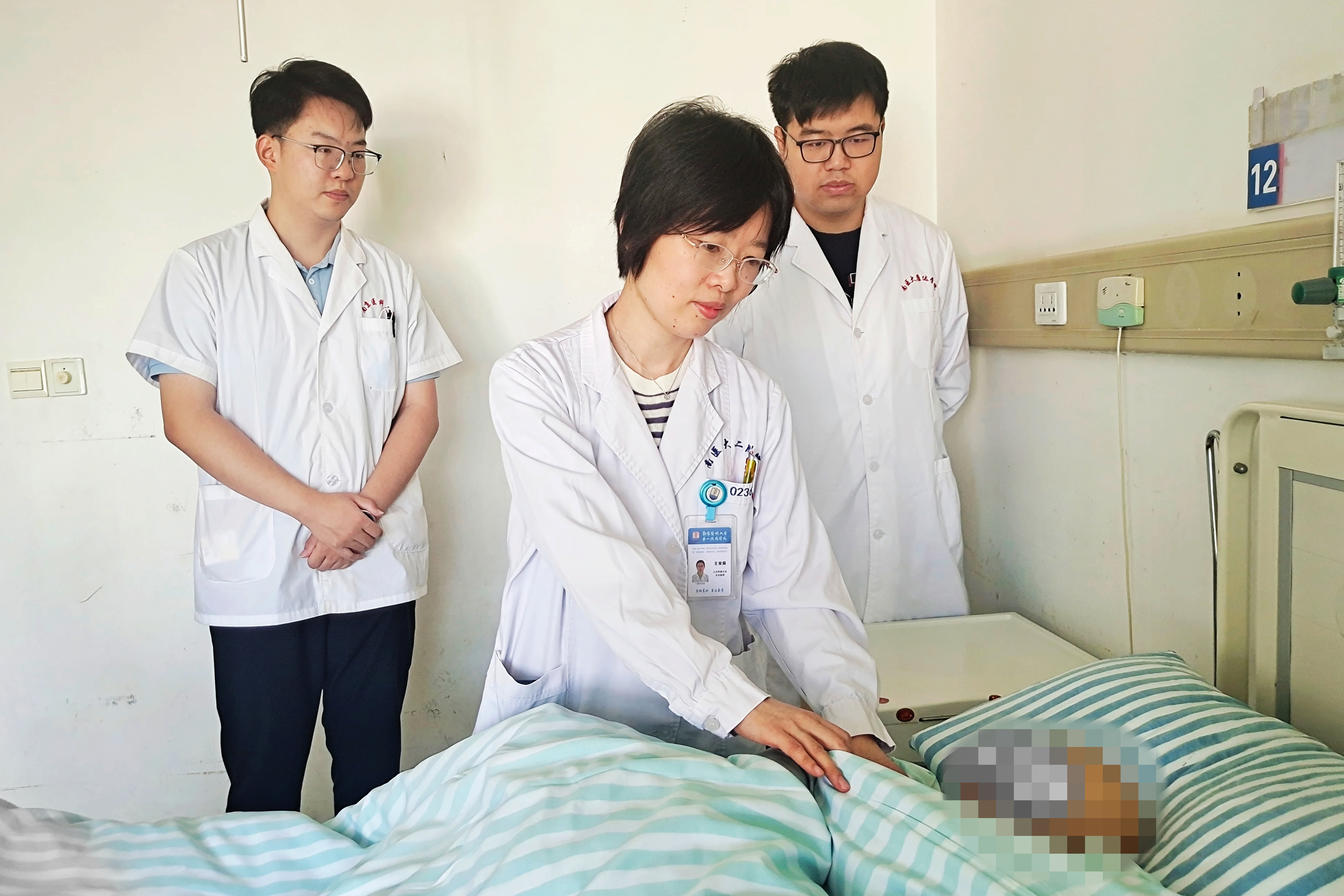 5 岁男童腿毛疯长，竟是颅内肿瘤「捣鬼」