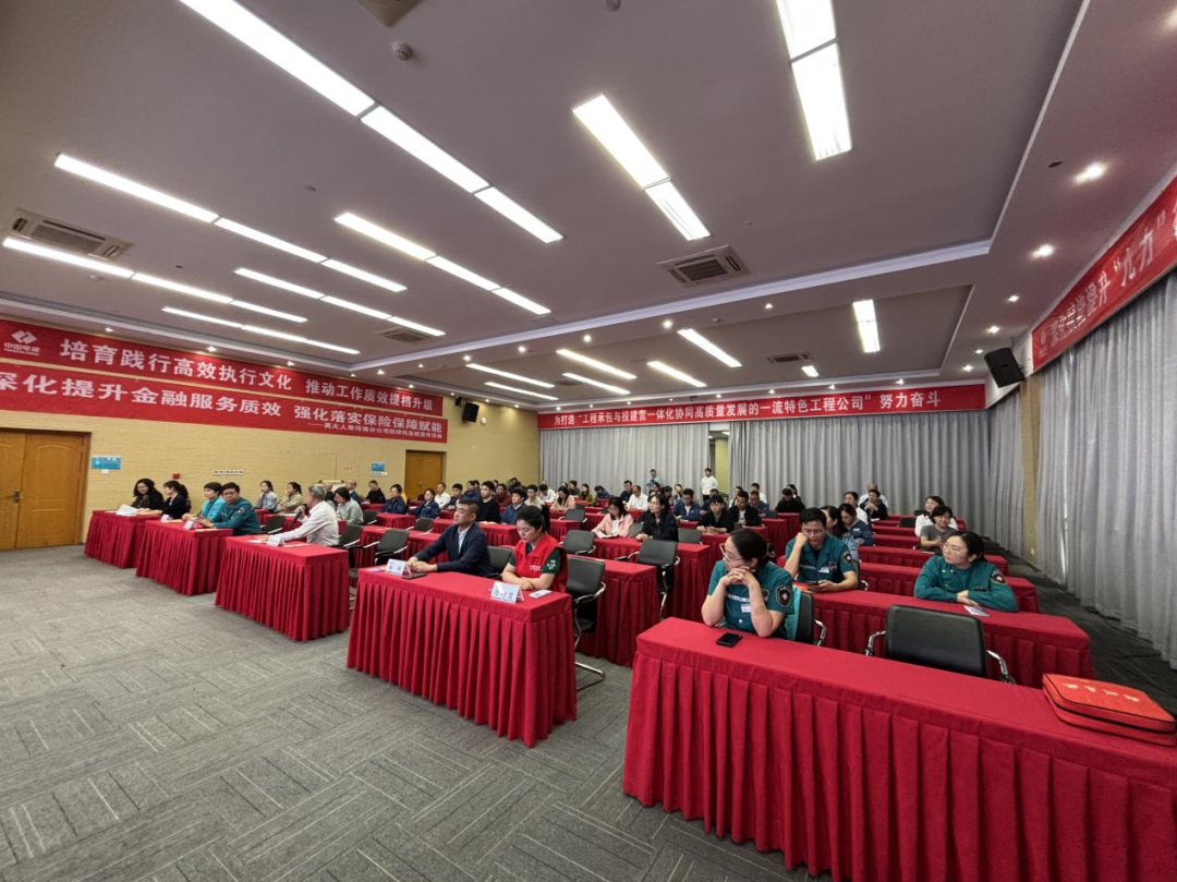 机器划伤慌了？别怕！省直三院把「急救课」开进单位，这些急救技能真能用上！