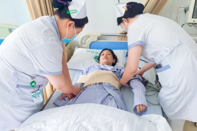 躺在病床上才懂患者难——本溪市中心医院普外科第三病区开展「沉浸式『患』位体验」活动