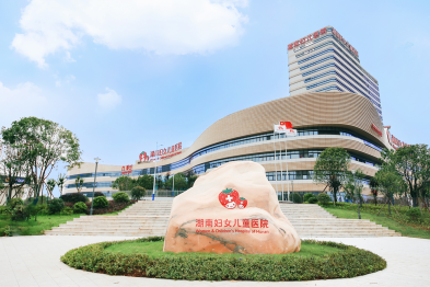 两个高危妈妈的重生故事——生命的守护者：杨御华医生分娩案例纪实