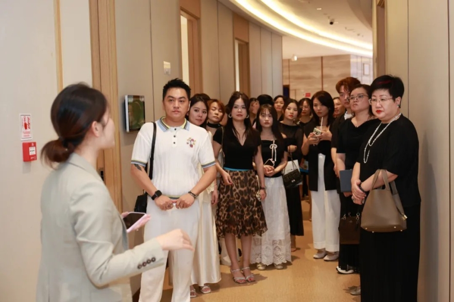 共启「美丽与健康」新纪元：和祐与伊丽莎白学校签署战略合作协议