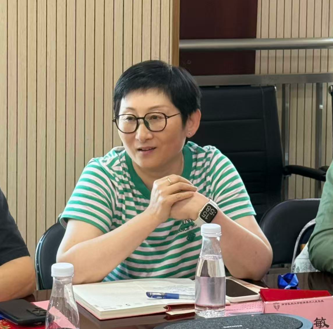 泰州市人民医院聘任 12 名行风监督员:以社会「慧眼」护航清廉医院建设行稳致远