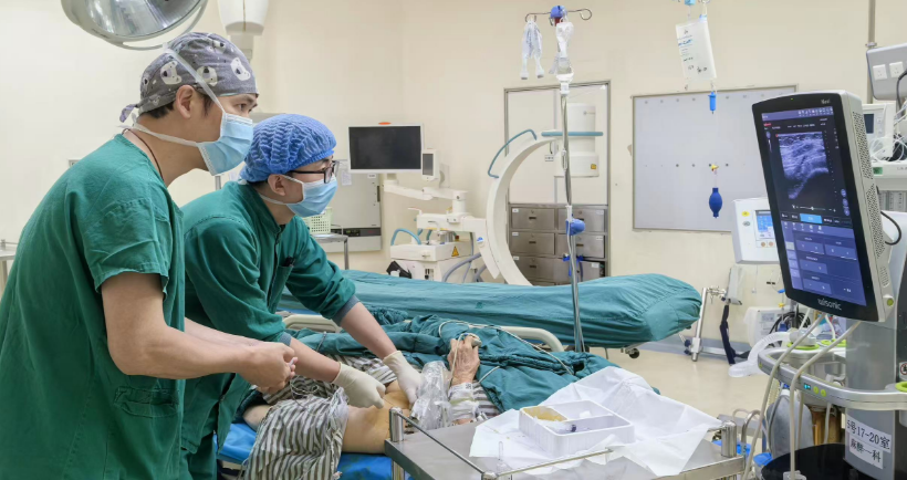 D957 次列车上的施救者,原来你是这样的黄任飞!