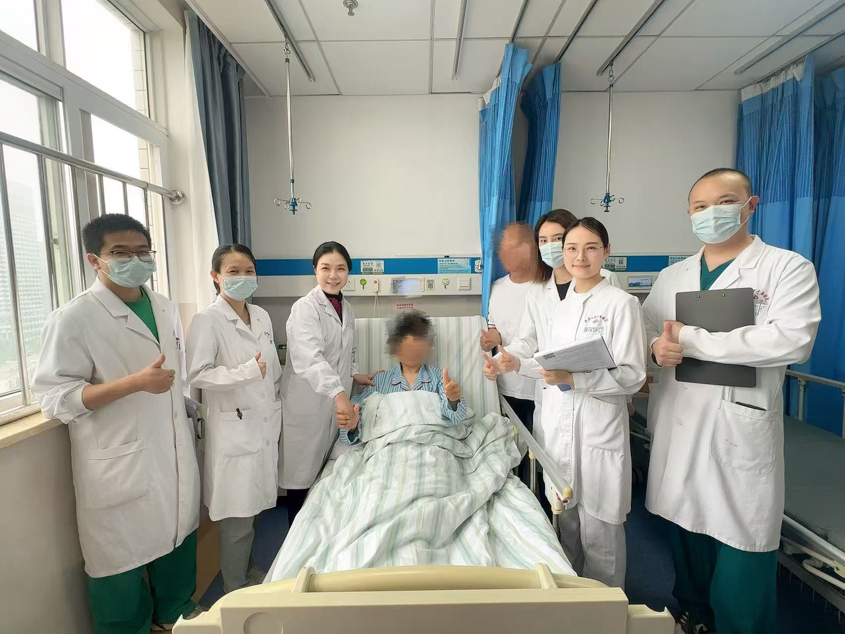 绝经后出血暗藏「杀机」 医生精准手术制服罕见宫颈恶性黑色素瘤