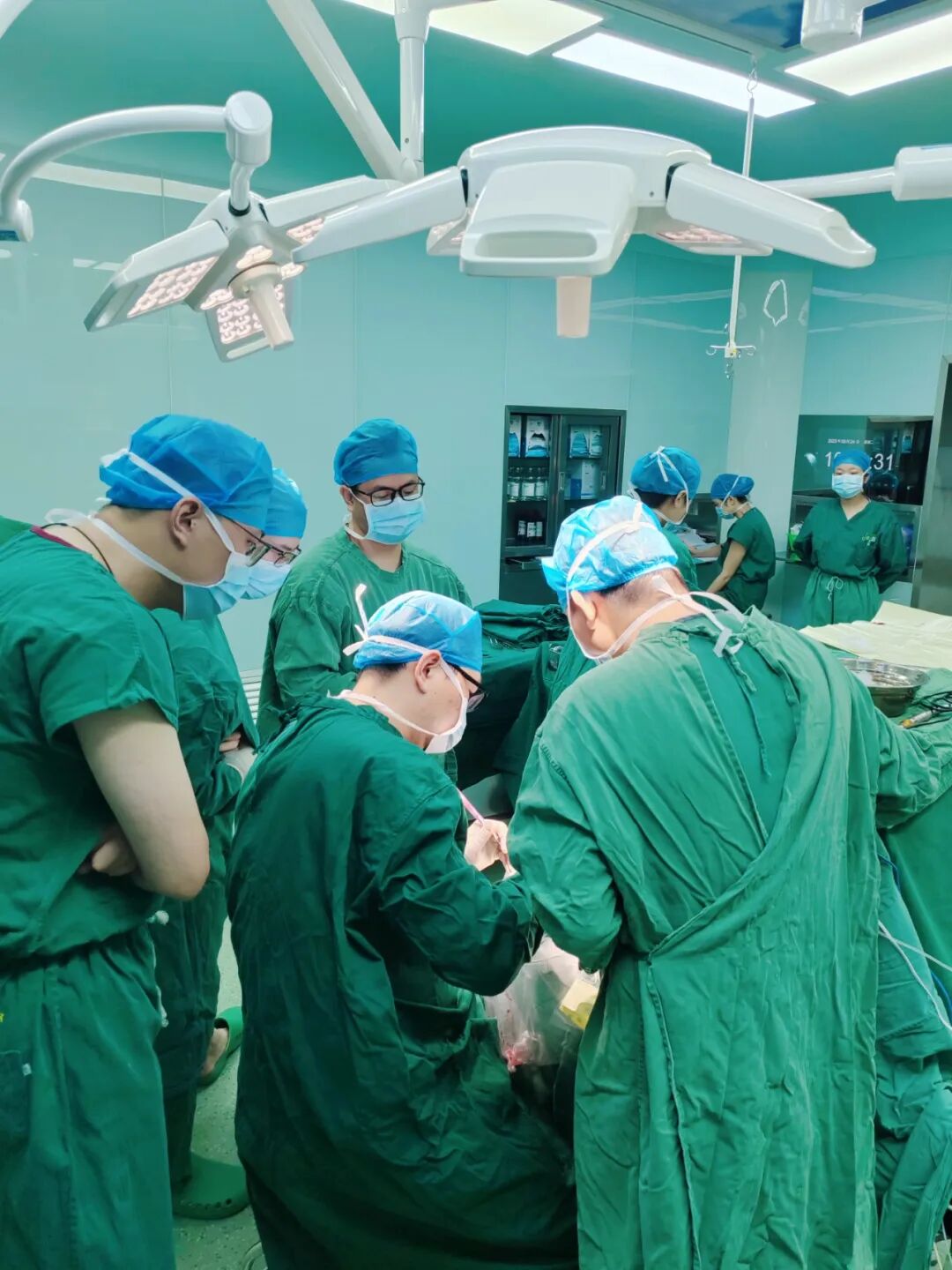 震惊！53 岁大叔头晕不当回事，颅内竟藏着罕见「珍珠」！