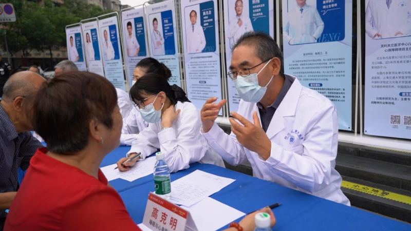 克利夫兰医学中心高克明教授到访蓝生脑科并签约合作