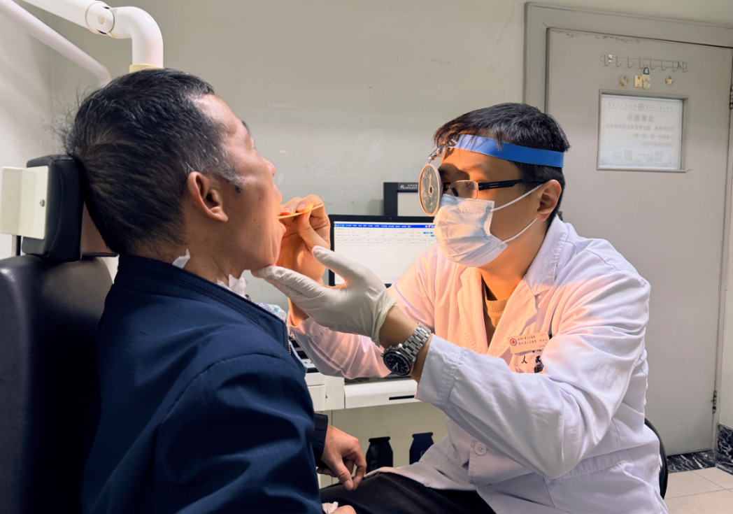 武汉大学人民医院这项「尖板眼」技术让晚期喉癌患者「能吃又能说」