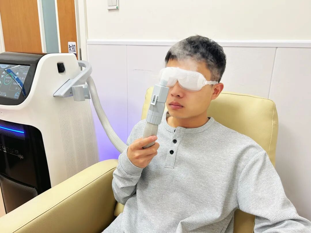 双眼刺痛!长假期间患者激增,医生指出共同原因