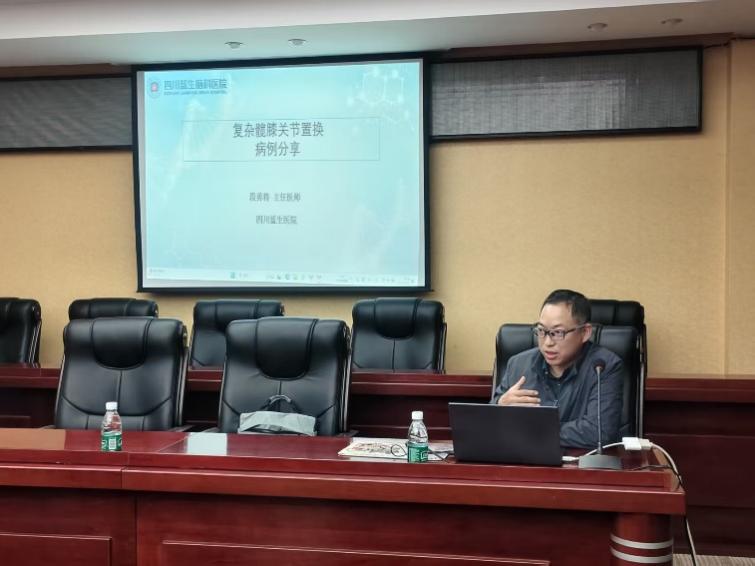 义诊惠民暖雪域 学术赋能强基层 ——四川蓝生脑科医院「医疗服务下基层」康定义诊活动圆满完成