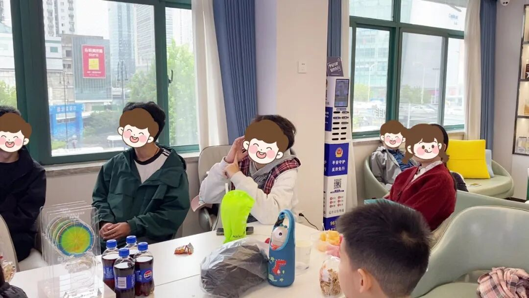 聚焦近视 武汉普瑞眼科医院成功举办可视化近视手术圆桌交流会