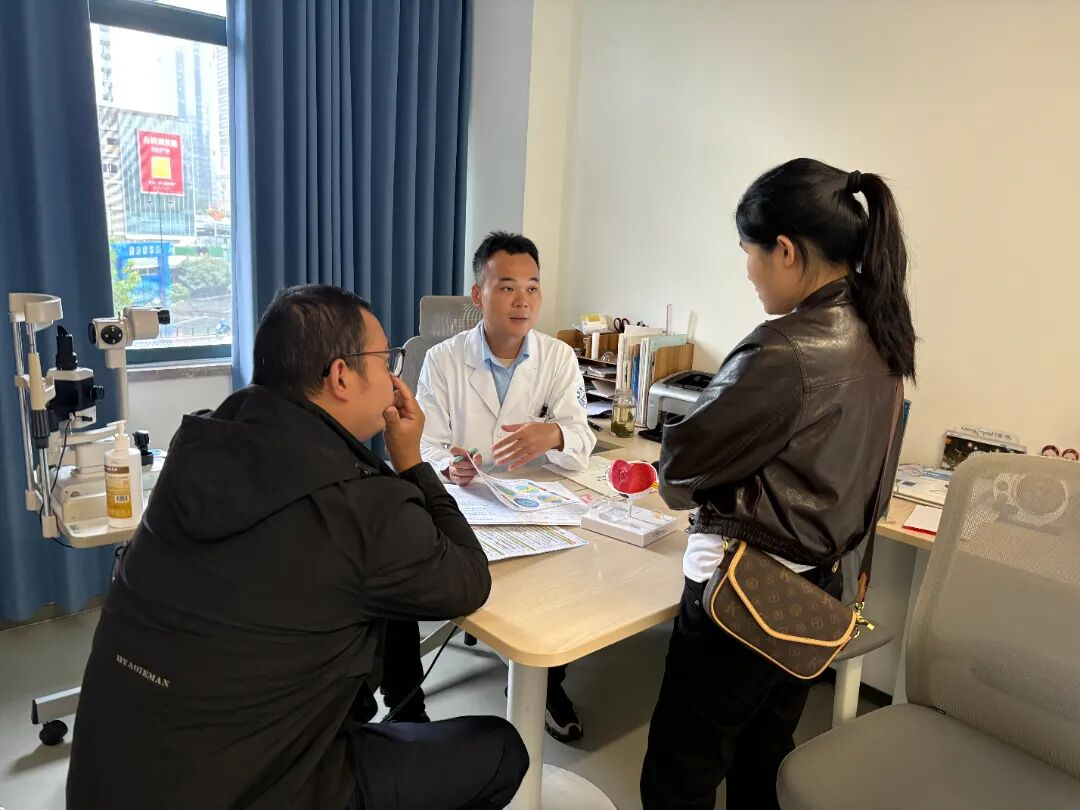 聚焦近视 武汉普瑞眼科医院成功举办可视化近视手术圆桌交流会