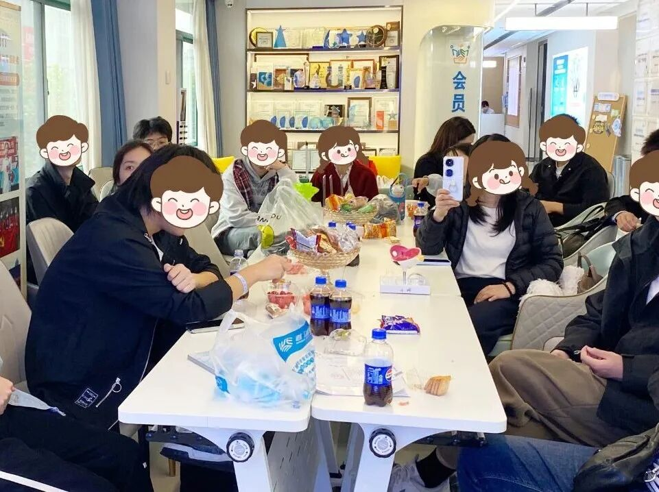 聚焦近视 武汉普瑞眼科医院成功举办可视化近视手术圆桌交流会