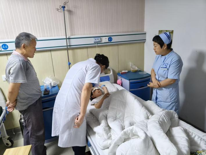 「小眼睛」变大眼萌娃 西安华厦眼科成功为罕见复杂先畸患儿成功矫治