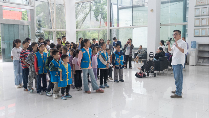 益她健康亲子公益科普，卓越少年走进海扶刀发源地探秘中国原创硬科技