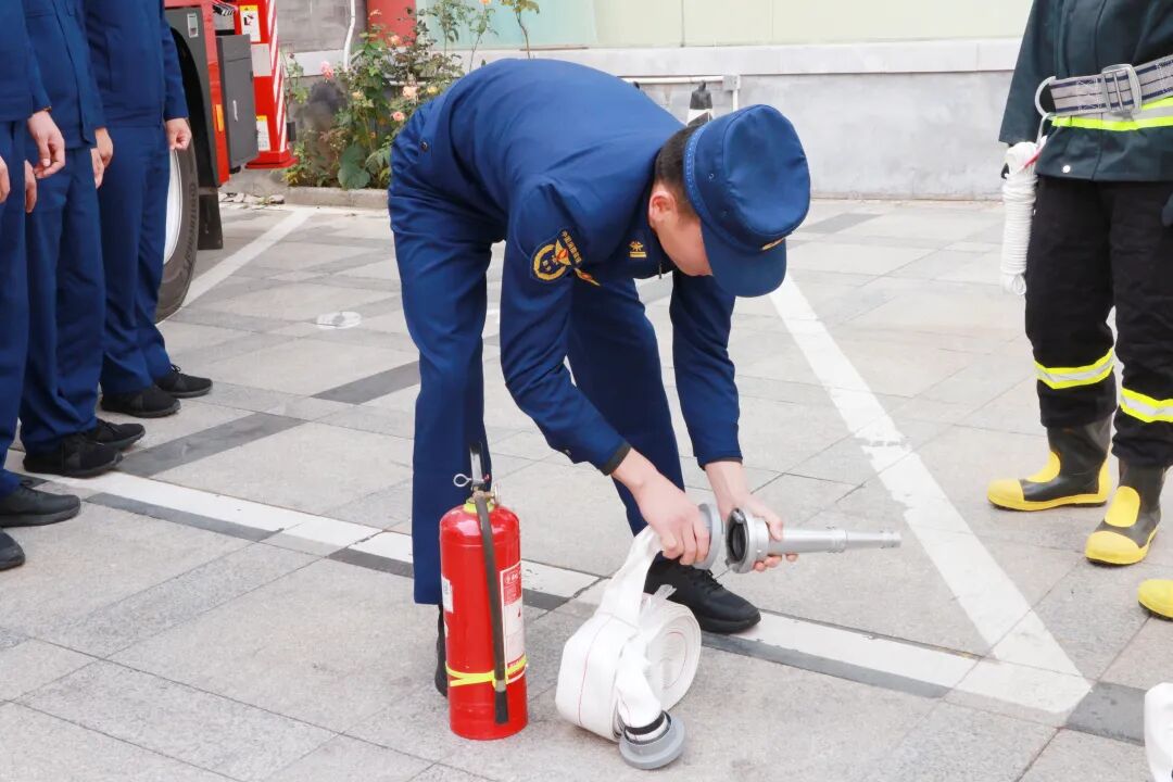 筑牢安全防护网 | 北京华厦民众眼科医院开展消防应急安全演练