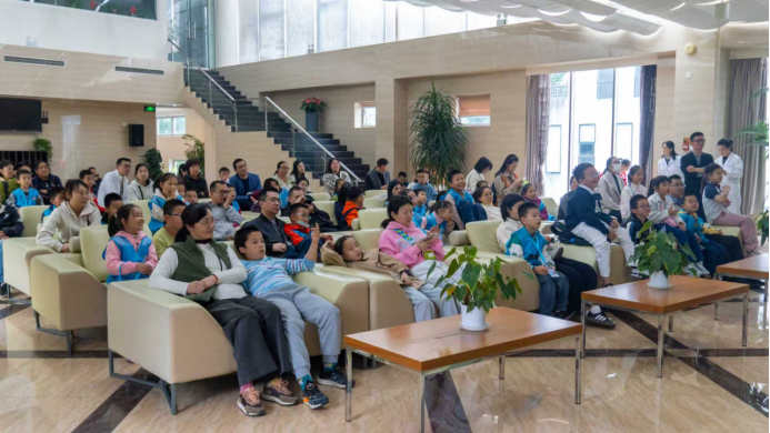 零距离体验隔山打瘤黑科技,科创先锋营走进海扶刀发源地