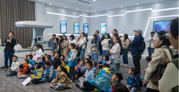 零距离体验隔山打瘤黑科技,科创先锋营走进海扶刀发源地