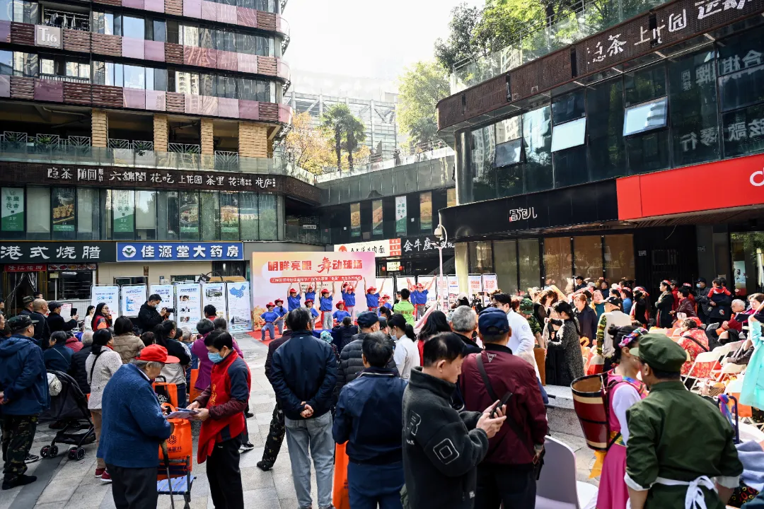 武汉普瑞眼科联合球场街道成功举办重阳节广场舞大赛