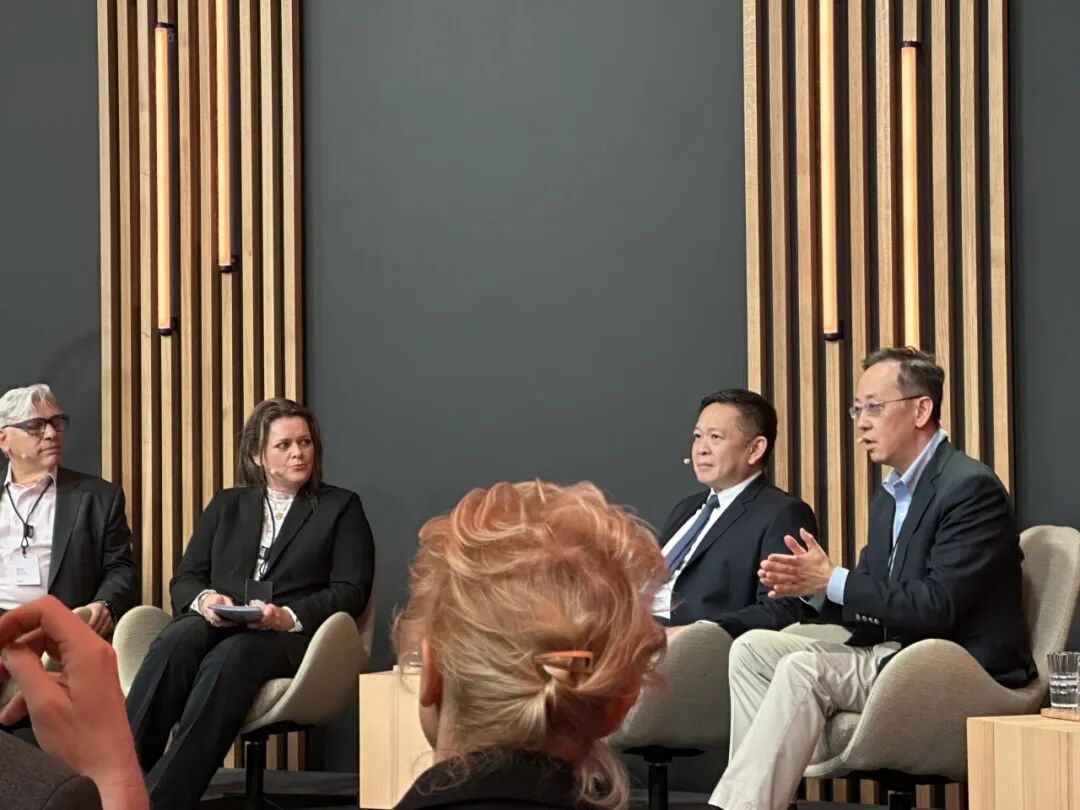 和祐陆嘉德教授出席 2025 西门子全球医疗领袖峰会