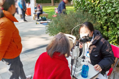 重阳敬老传温情，守护银龄眼健康 | 北京华厦民众眼科医院重阳节眼健康关爱特辑