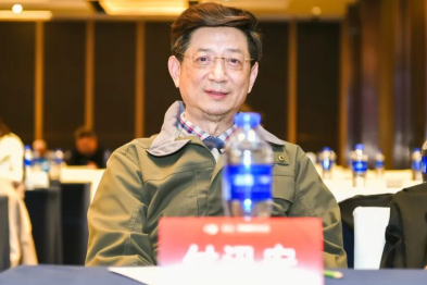 眼科专家付汛安丨四十载坚守，为眼疾患者点亮希望之光