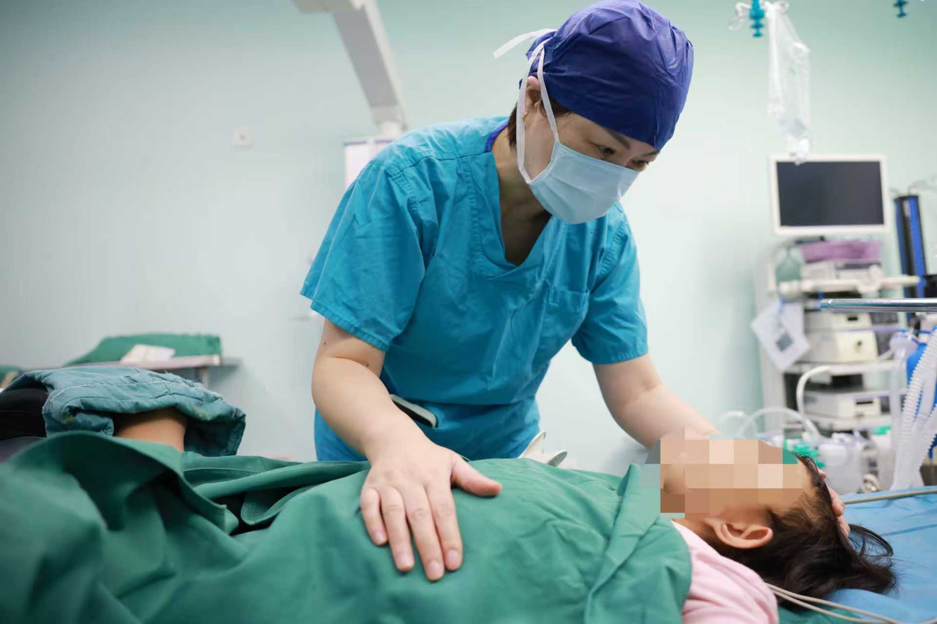 12 岁少女不幸罹患多种重疾！武大人民医院妇科洪莉教授团队「仁心+仁术」助她获新生