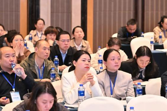 第八届普瑞眼科琴台论坛暨 ICL 实操教学交流会在汉成功举办