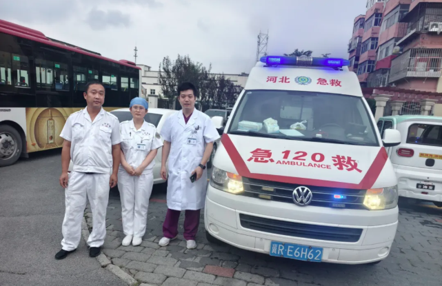 燕达医院院前急救暖心守护：一场为 11 岁女孩铺就的生命护航「平稳接力」