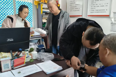 【帮扶之路】推进健康帮扶 市中心医院向同春村捐赠健康检测设备