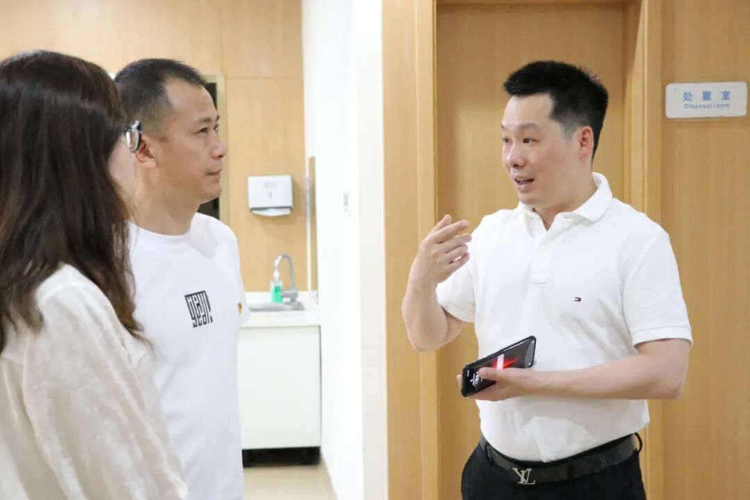 【华厦眼科】西湖区科协领导莅临我院调研指导