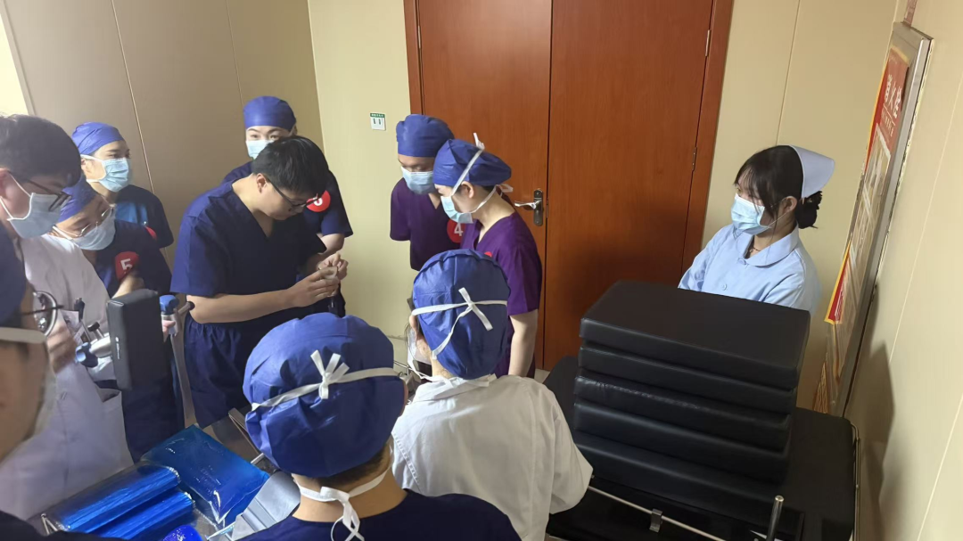 2025 年洛阳市第四届手术室专科操作技能竞赛在河科大二附院成功举办