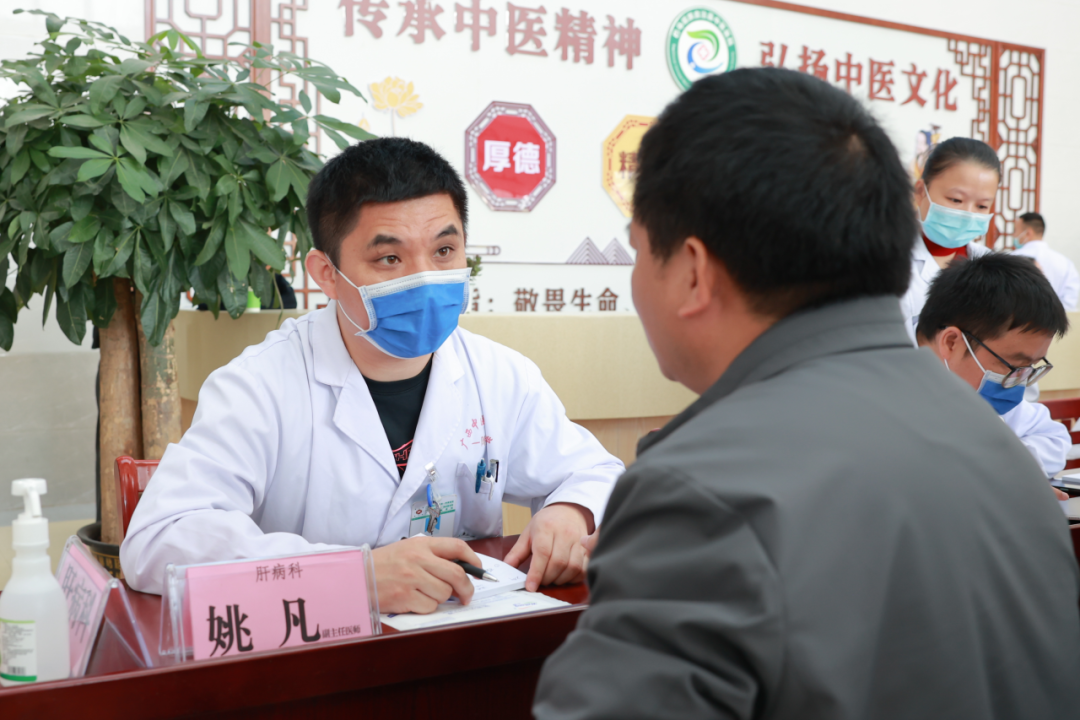 国家岐黄学者、桂派中医大师姚春教授带领医疗专家团队到巴马瑶族自治县民族医院活动纪实