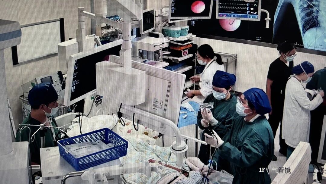 初中生发热 1 天肺全白!这种会堵死气道的病,别当普通感冒