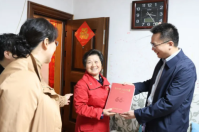 你们是医院的宝贵财富，我们从未忘记——湘潭市第一人民医院开展重阳节慰问活动