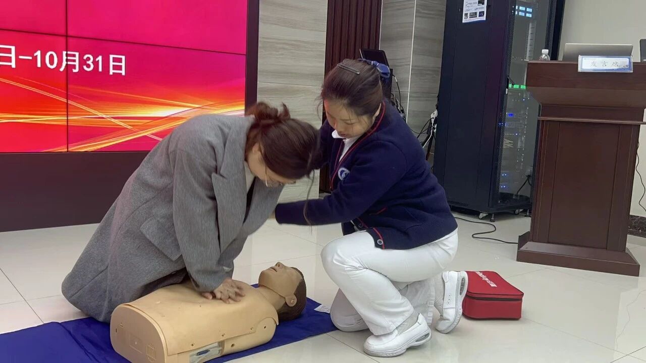 「新生力量」集结完毕!湘潭市第一人民医院 2025 年新员工岗前培训圆满落幕