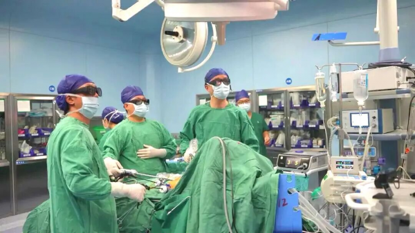 云端「探刀」！荆门这场微创外科直播，把高难度手术变成「公开课堂」