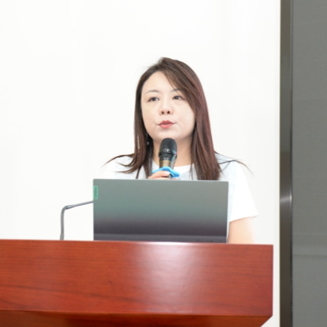 深圳市妇幼保健院举办第一届大型孕妇瑜伽公益活动