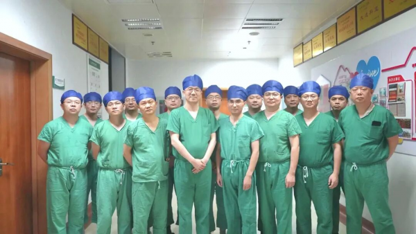 云端「探刀」！荆门这场微创外科直播，把高难度手术变成「公开课堂」