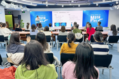 北京华厦民众眼科医院「关爱媒体人」公益行动走进新华社 朱思泉教授领衔守护「时代记录者」眼健康