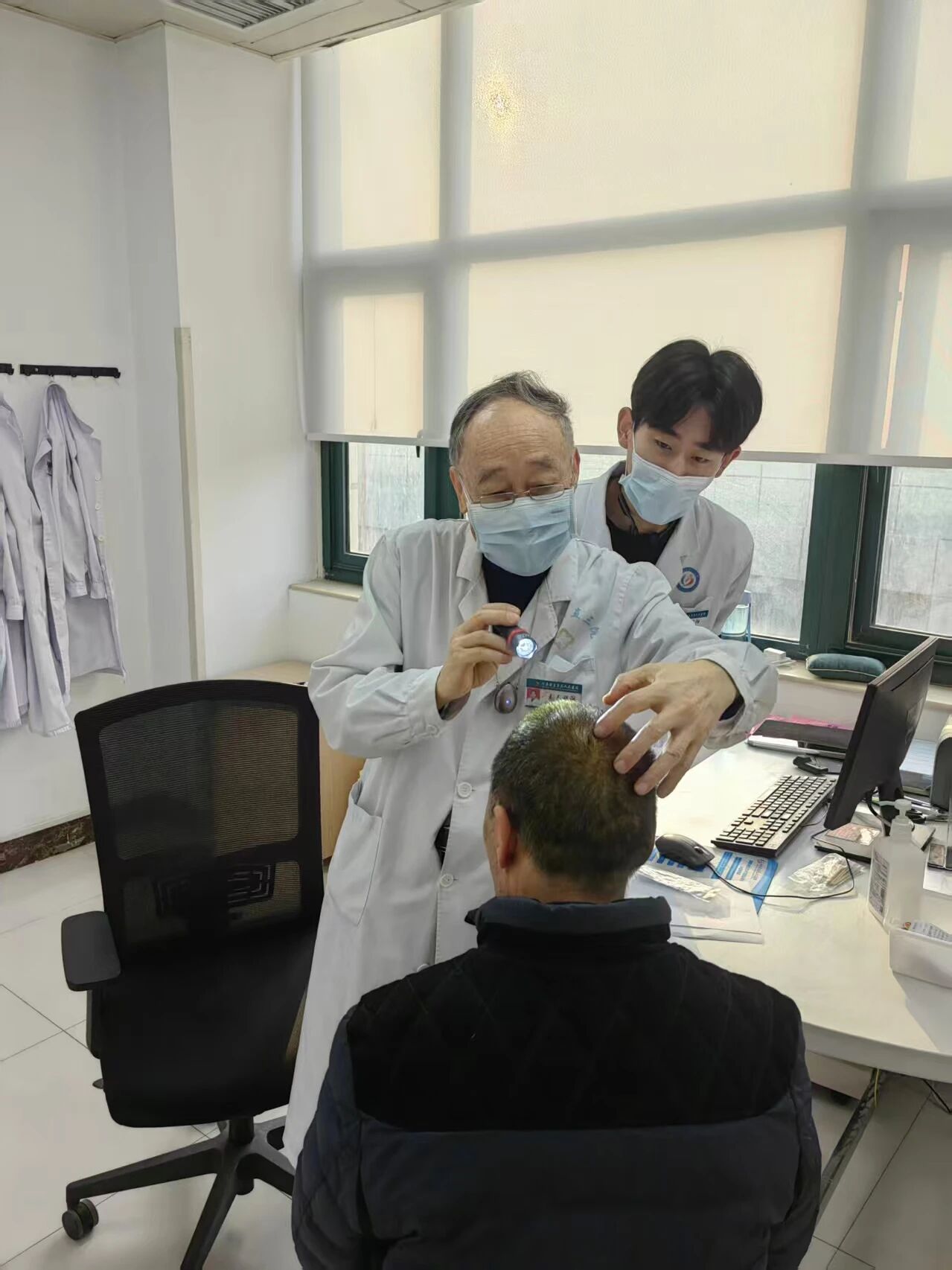 荣耀职工｜河南省直第三人民医院终身成就奖获得者王天祥：我见杏林多芳茂，料杏林见我亦如是