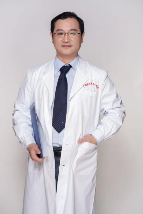 广西医科大一附院成功实施高龄患者心脏冠脉支架术后人工股骨头置换术