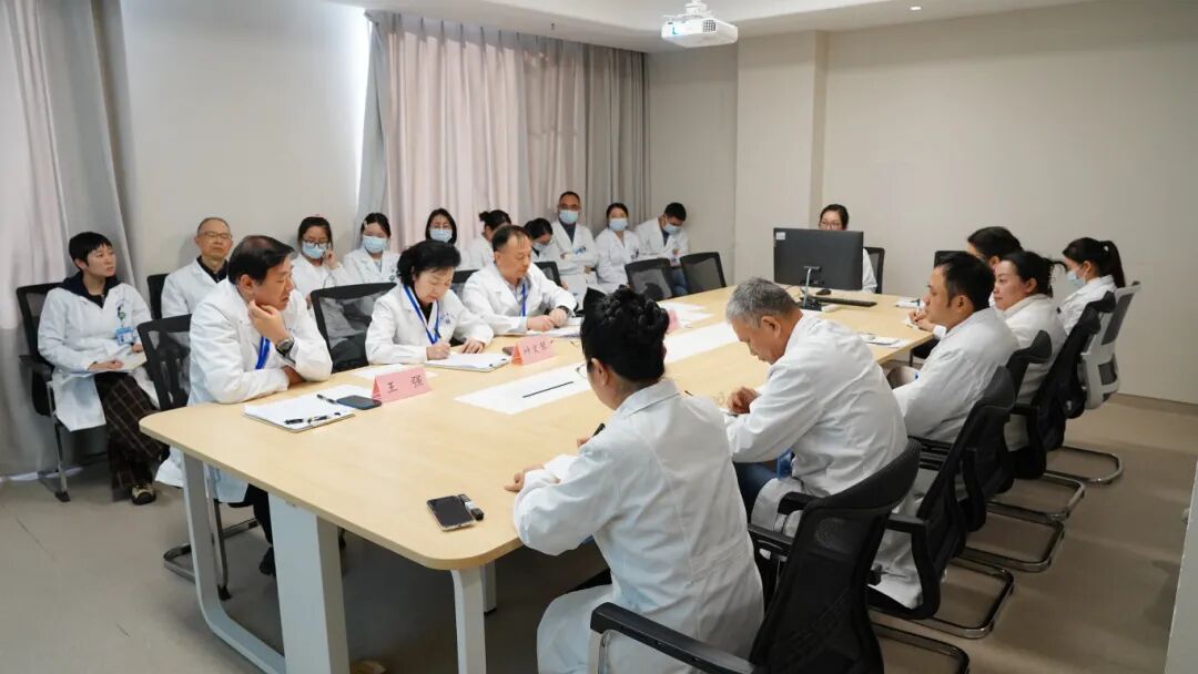 【高质发展】精准督导提质效 赋能升级促发展 ——蓝生脑科专家组莅临我院开展三级医师查房决赛与医疗、护理、院感质量督导