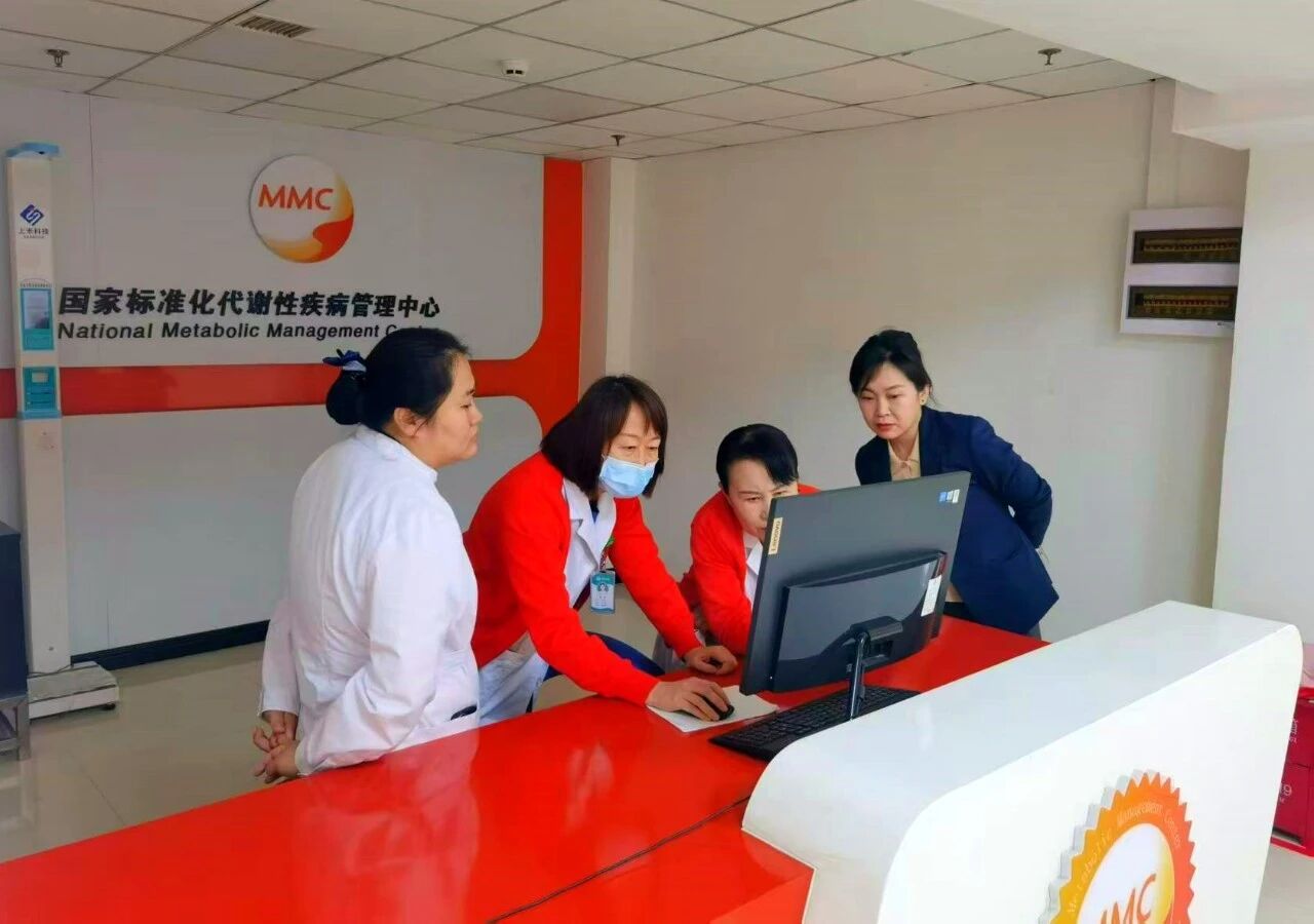 公益活动丨践行责任担当 传递健康温暖——本溪市中心医院内分泌科开展联合国糖尿病日系列公益活动