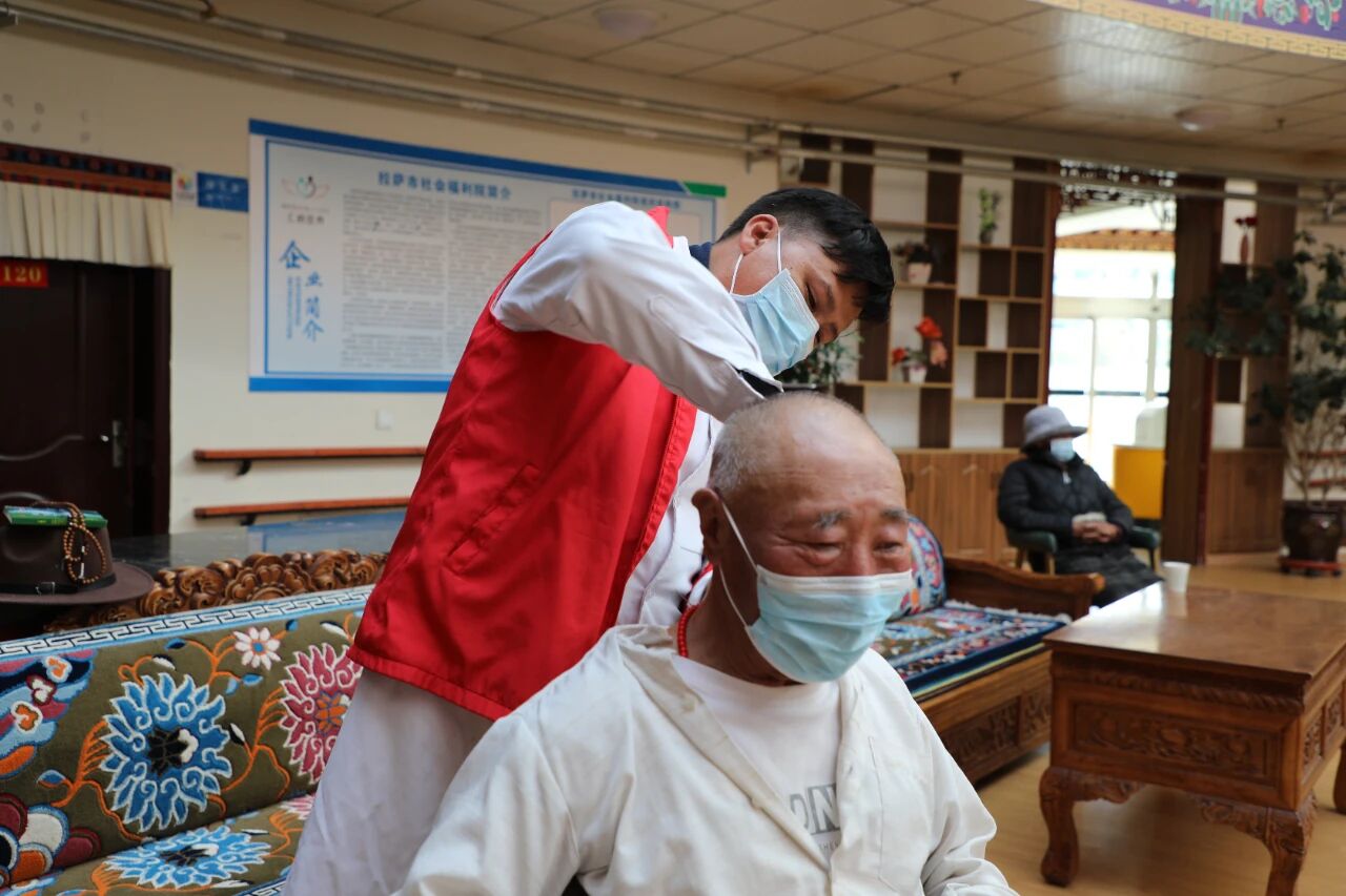 汇聚志愿力量 共建美好社会——西藏阜康医院联合海鹰基金会走进拉萨市社会福利院