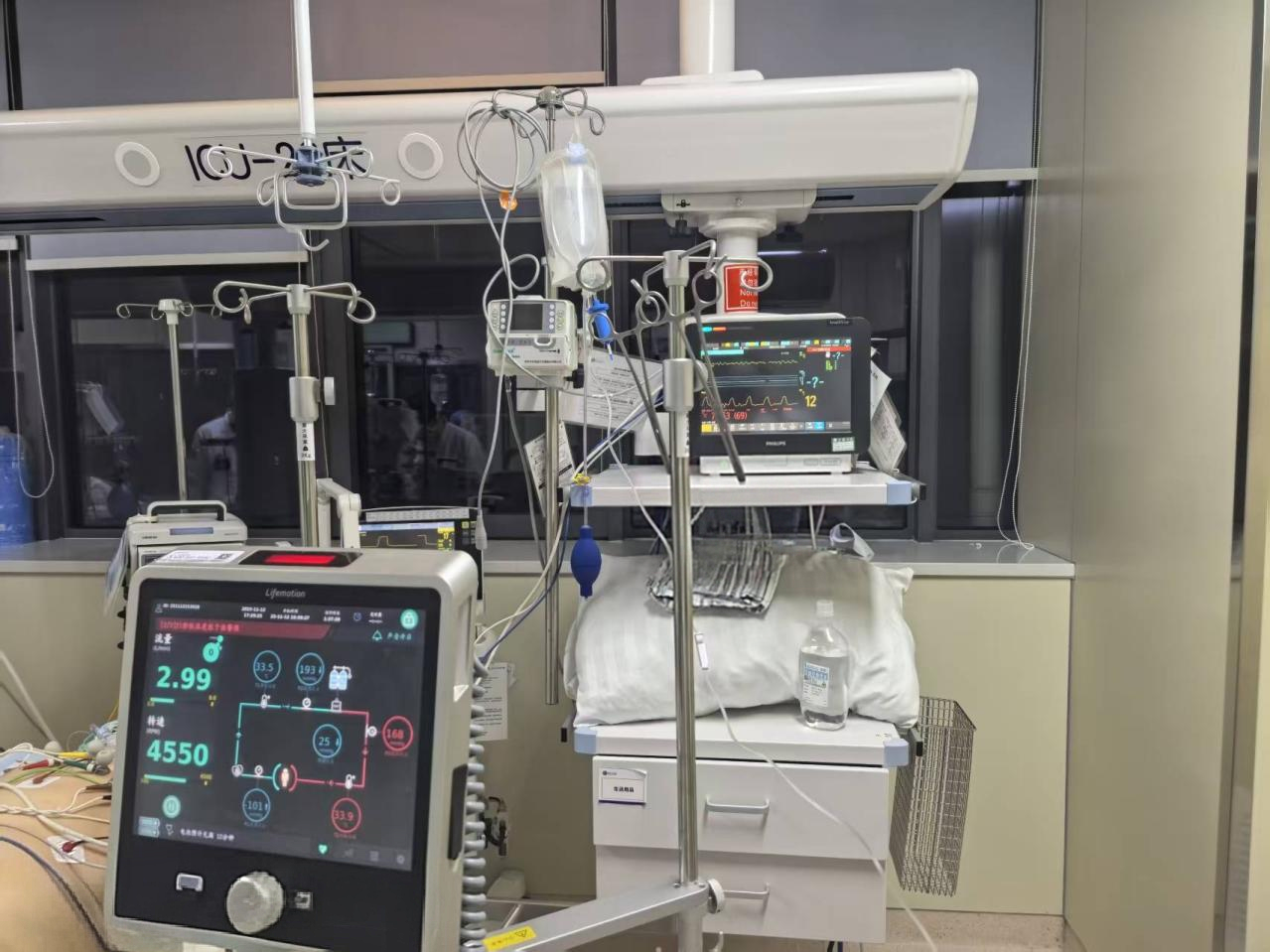 心脏停跳 66 小时！14 天接力救治！ICU 团队与死神博弈，暴发性心肌炎致持续室颤电风暴患者重启「心」生