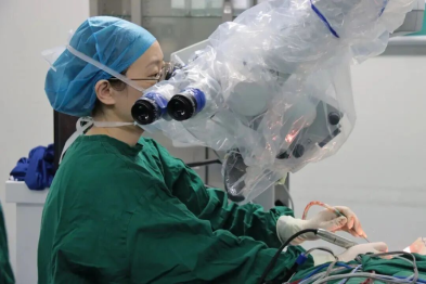 藏区男子耳朵流脓 10 年致耳聋，专家表示：「这类疾病必须及时治，否则后果严重！」